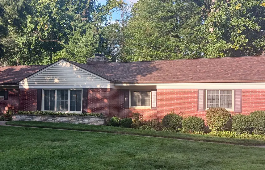 Roofing contractor installed a new roof on a home in South Toledo